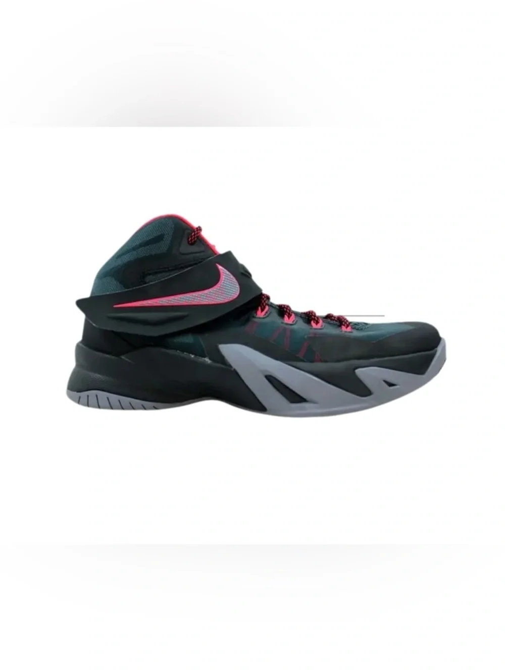 Nike LeBron James Youth Basketball Shoe